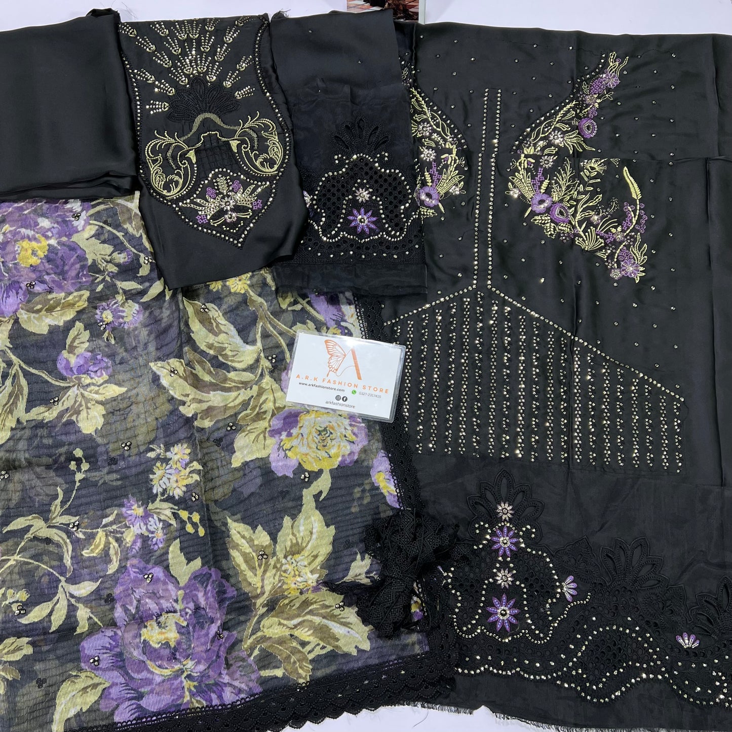 Mushq Olivia Black Luxury Silk Collection Replica